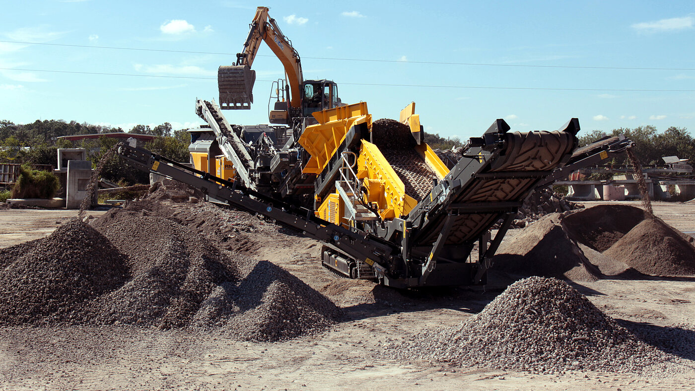 Crusher feeds into a 3 way split screener